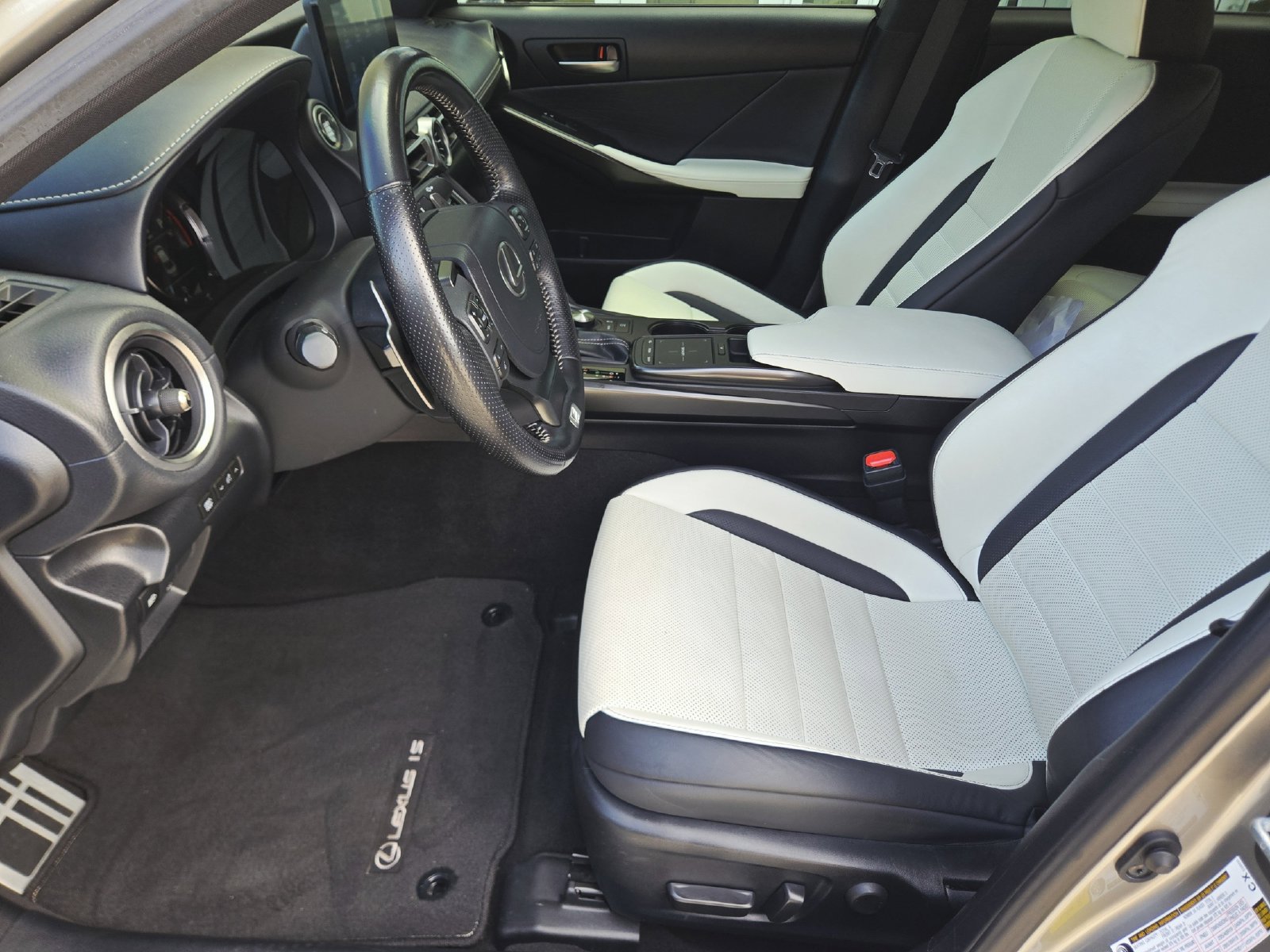 Used 2021 Lexus IS 350 F Sport w/ Accessory Package 2 RWD image 13