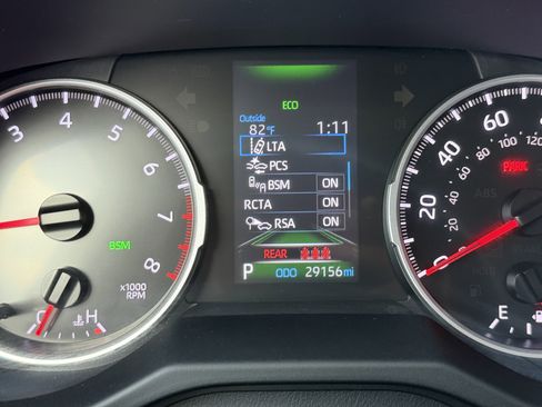 Used 2022 Toyota RAV4 XLE image 32