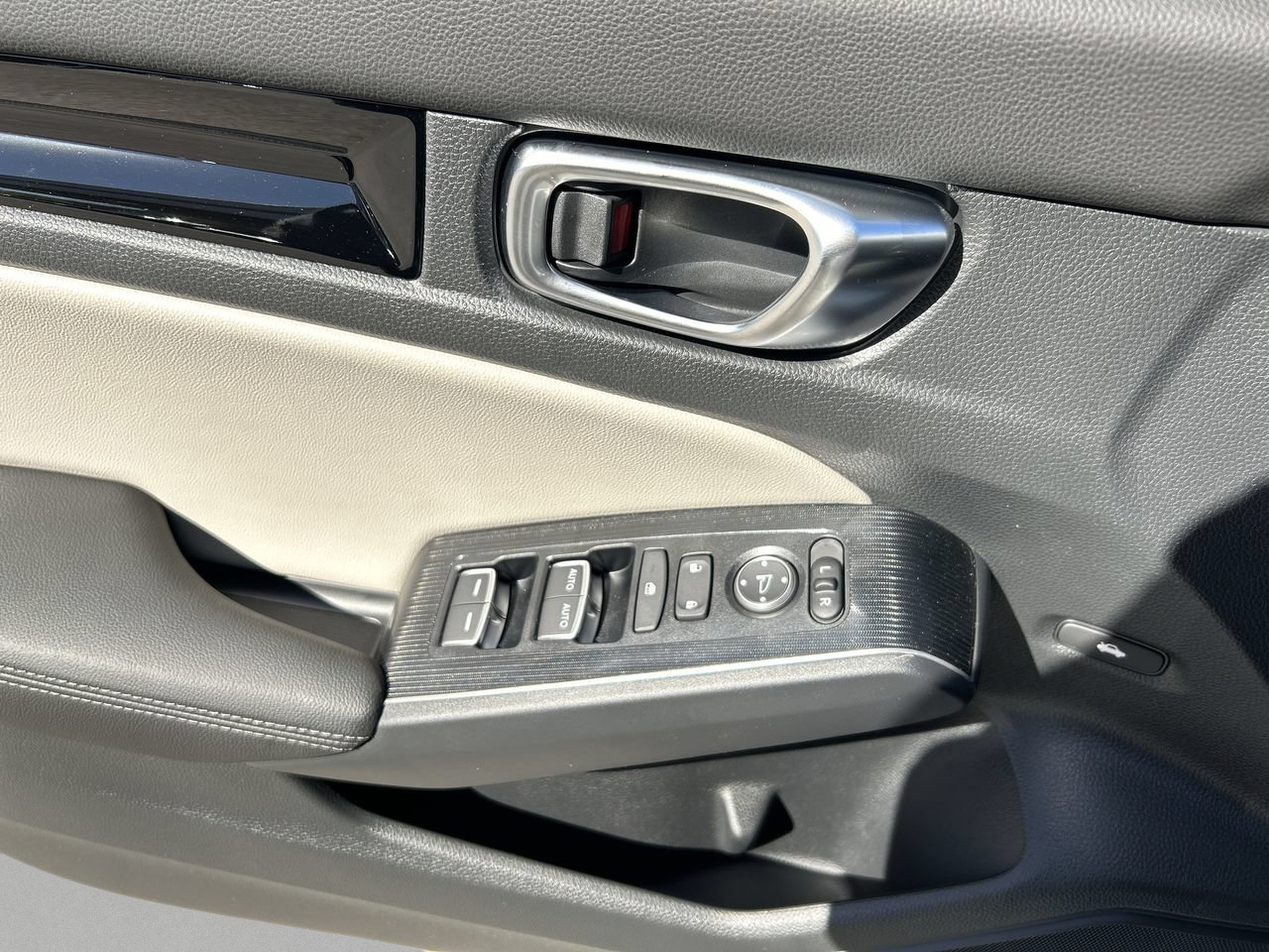 Used 2024 Honda Civic Touring image 17