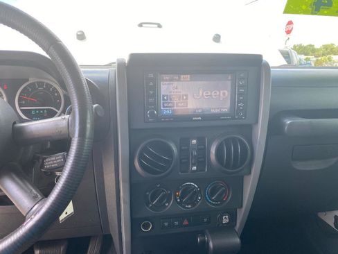Used 2008 Jeep Wrangler Unlimited Rubicon w/ PWR Convenience Group AWD/4WD image 26