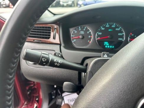 Used 2011 Chevrolet Impala LT w/ Luxury Edition Package image 22