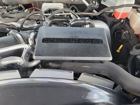 Used 2024 Chevrolet Silverado 3500 LT AWD/4WD image 12