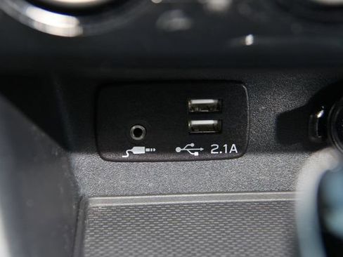 Used 2019 Subaru Forester Touring image 29