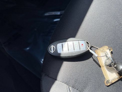 Used 2025 Nissan Altima 2.5 SV FWD image 24