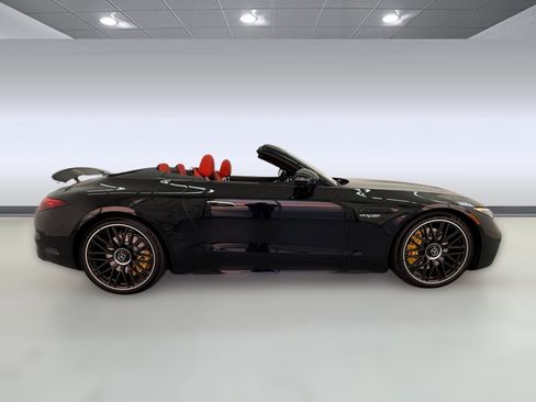New 2025 Mercedes-Benz SL 63 AMG 4MATIC image 7