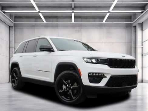 New 2025 Jeep Grand Cherokee Limited w/ Luxury Tech Group II image 1