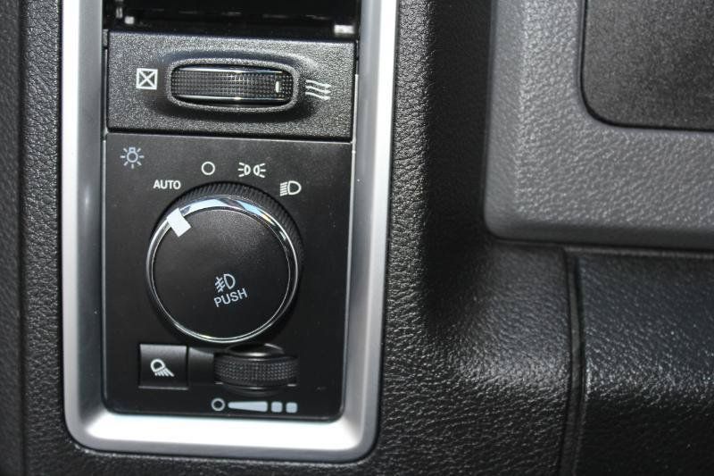 Used 2017 RAM 1500 Big Horn RWD image 23