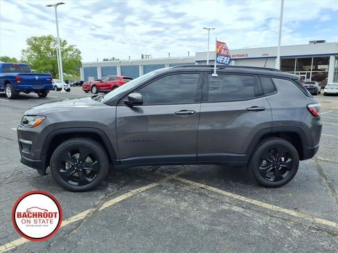 Used 2019 Jeep Compass Latitude AWD/4WD image 4