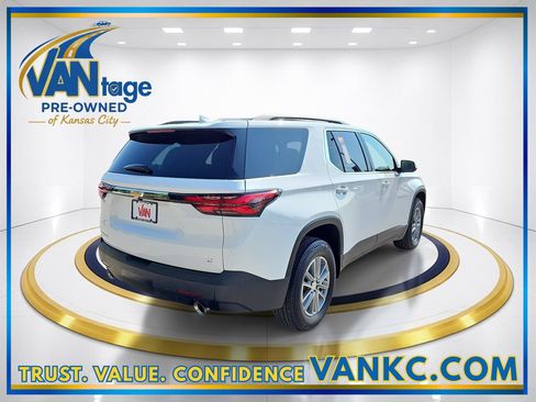 Certified 2023 Chevrolet Traverse LT FWD image 6