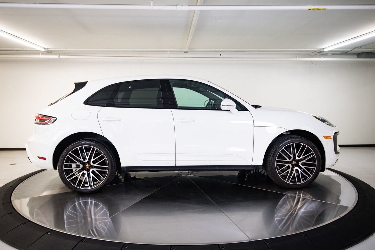 Certified 2023 Porsche Macan AWD/4WD image 8