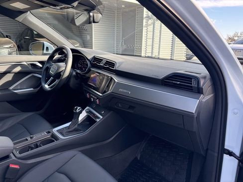 Used 2025 Audi Q3 2.0T Premium w/ Convenience Package image 15