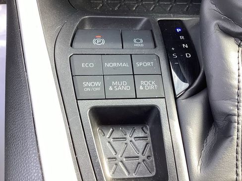 Used 2024 Toyota RAV4 XLE w/ Convenience Package AWD/4WD image 32