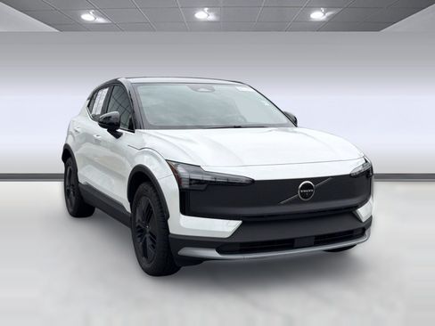 Certified 2026 Volvo EX30 Cross Country Ultra w/ Protection Package Premier AWD/4WD image 7