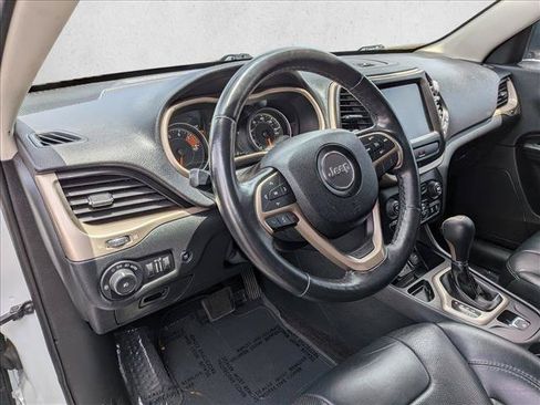 Used 2016 Jeep Cherokee Limited w/ Luxury Group FWD image 10