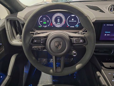 New 2026 Porsche Cayenne Turbo image 24
