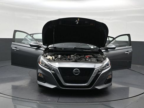 Used 2022 Nissan Altima 2.5 SV w/ SV Premium Package FWD image 36