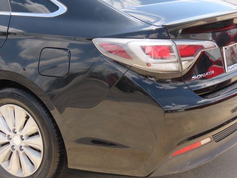 Used 2016 Hyundai Sonata SE FWD image 15