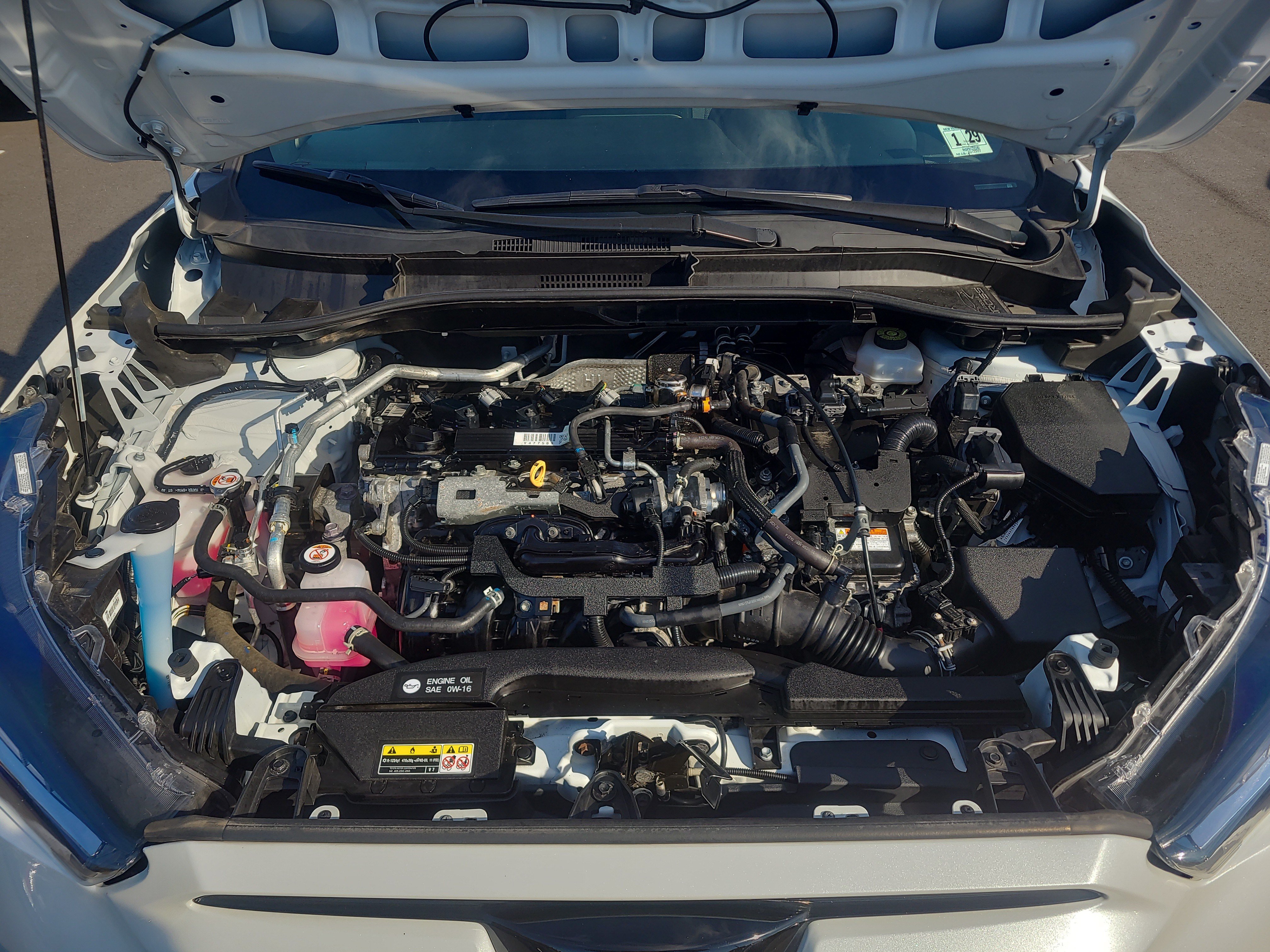 Certified 2024 Toyota Corolla Cross AWD Hybrid w/ Moonroof Package image 32