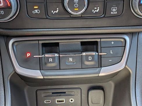 Used 2024 GMC Terrain AT4 AWD/4WD image 14