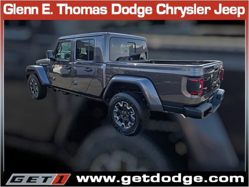 New 2026 Jeep Gladiator Sahara image 4