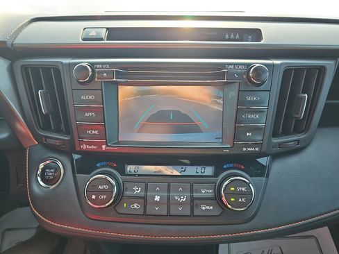 Used 2017 Toyota RAV4 SE AWD/4WD image 19