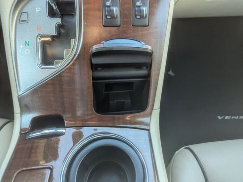 Used 2012 Toyota Venza XLE image 25