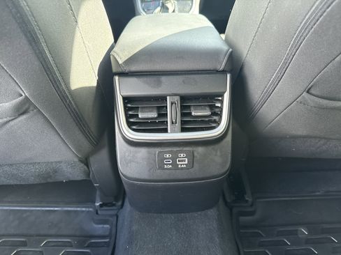 Used 2023 Subaru Outback Premium AWD/4WD image 24