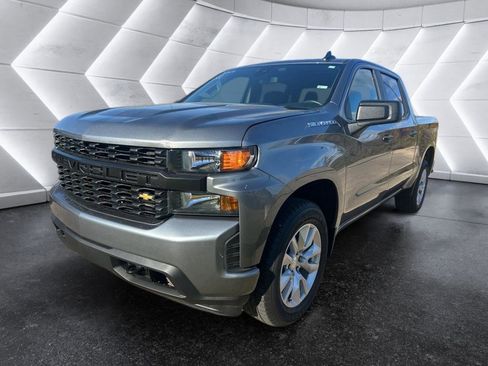 Used 2022 Chevrolet Silverado 1500 Custom w/ Safety Confidence Package image 1
