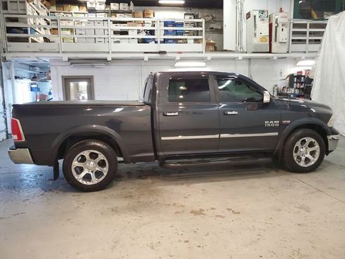 Used 2016 RAM 1500 Laramie w/ Convenience Group AWD/4WD image 7