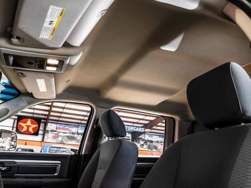 Used 2018 RAM 2500 SLT AWD/4WD image 25