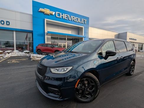 Used 2023 Chrysler Pacifica Limited w/ S Appearance Package image 34