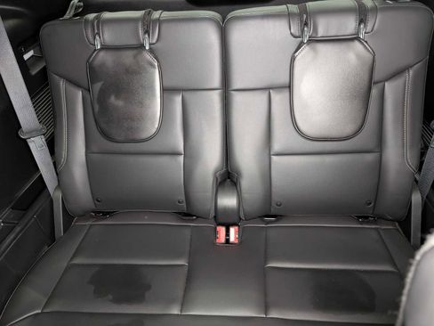 Used 2023 Ford Explorer XLT w/ Equipment Group 202A AWD/4WD image 25