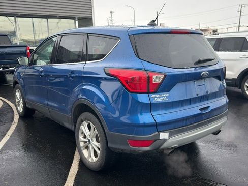 Used 2019 Ford Escape SE image 5