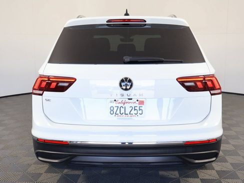 Used 2022 Volkswagen Tiguan SE FWD image 4