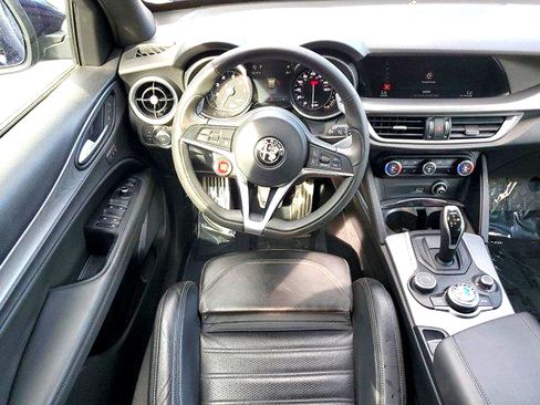 Used 2018 Alfa Romeo Stelvio Ti Sport AWD/4WD image 14