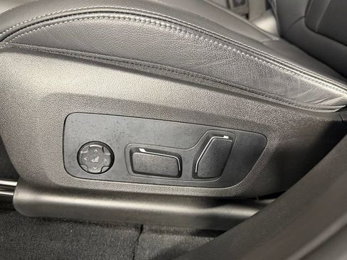 Used 2025 BMW X4 xDrive30i AWD/4WD image 27