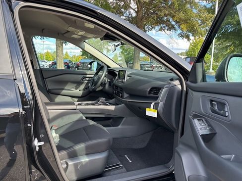 New 2026 Nissan Rogue S image 18