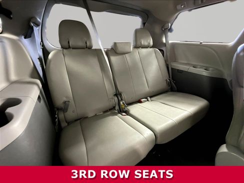 Used 2019 Toyota Sienna XLE FWD image 26