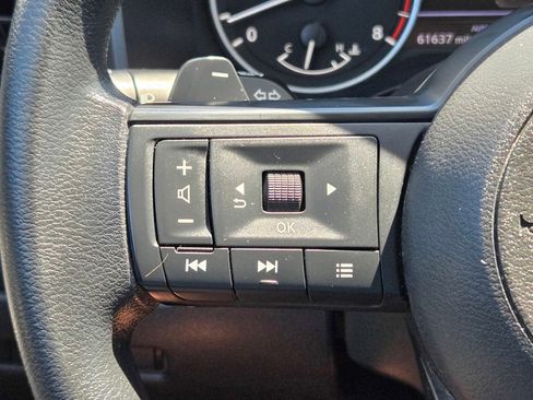 Used 2024 Nissan Rogue SV AWD/4WD image 32