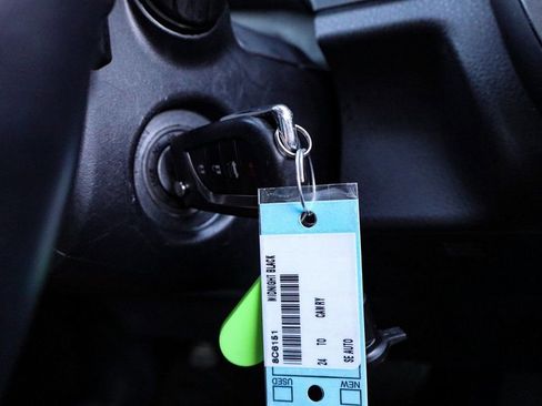 Used 2024 Toyota Camry SE image 23