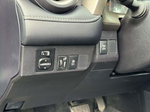 Used 2014 Toyota RAV4 XLE AWD/4WD image 9