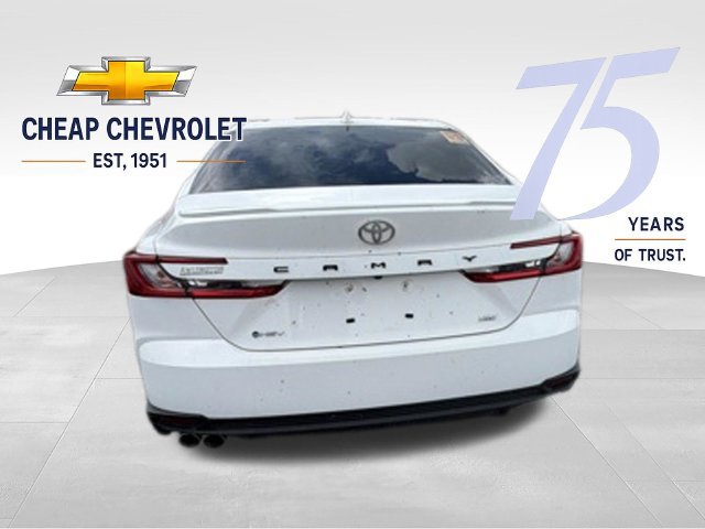 Used 2025 Toyota Camry SE w/ Convenience Package FWD image 4