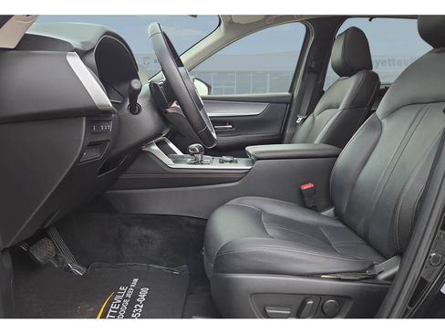 Used 2025 MAZDA CX-90 3.3 Turbo w/ Preferred Package AWD/4WD image 13