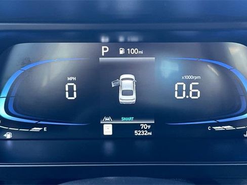 Certified 2025 Hyundai Elantra Sport image 24