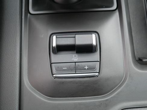 Used 2024 GMC Sierra 1500 Denali AWD/4WD image 33