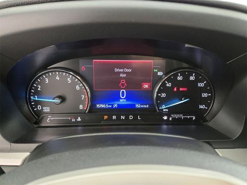 Used 2023 Ford Explorer XLT image 34