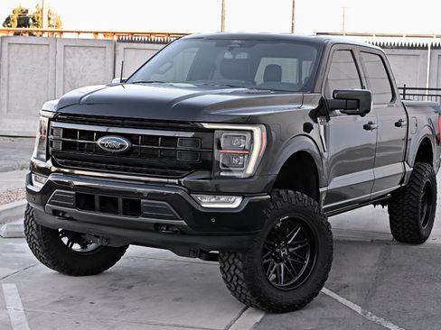 Used 2022 Ford F150 Platinum w/ FX4 Off-Road Package AWD/4WD image 26