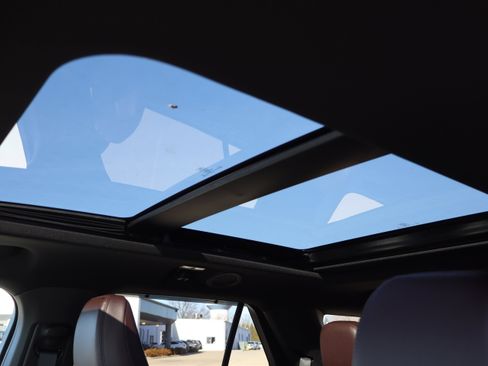 Used 2022 Ford Explorer Platinum w/ Equipment Group 601A image 26