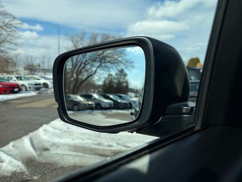 Used 2023 Honda Pilot Touring image 25