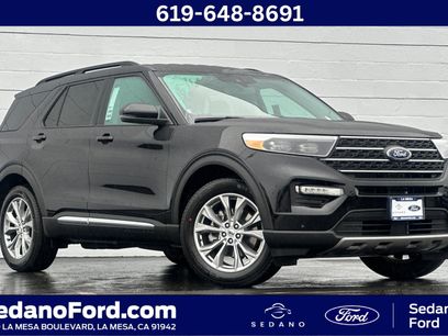 New 2024 Ford Explorer XLT w/ Equipment Group 202A